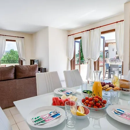 Zephyros 2 Bed Aphrodite Hills *