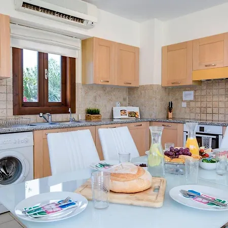 Zephyros 2 Bed Aphrodite Hills Διαμέρισμα *